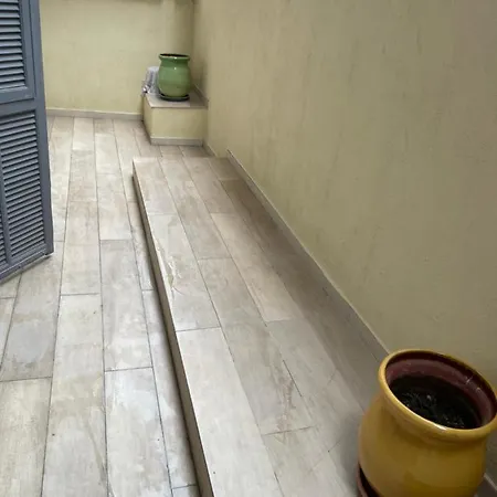 Le Splendid Centre Apartment